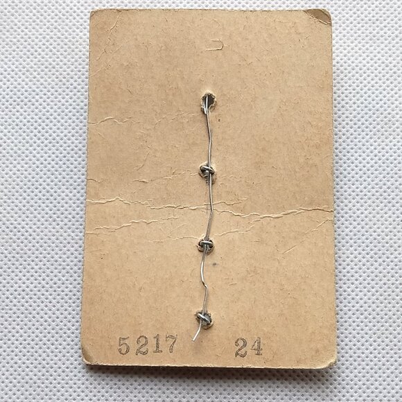 🎯 10 for $10 / Pink Vintage Sewing Buttons - Picture 2 of 2